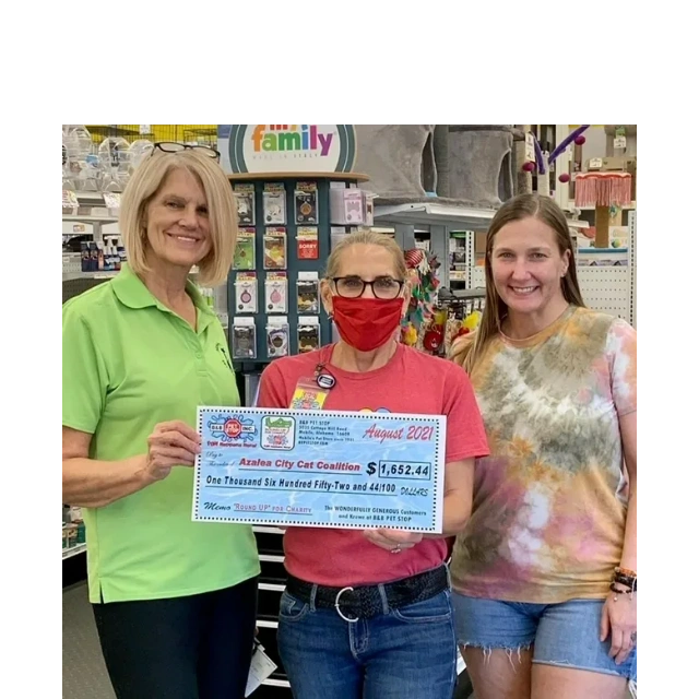 Community cat care volunteers